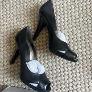 Nine West Black Stiletto Heels Classic Design